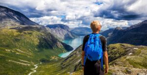 backpacker-772991_1920